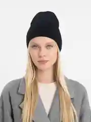 Черный шапка демисезонная женская