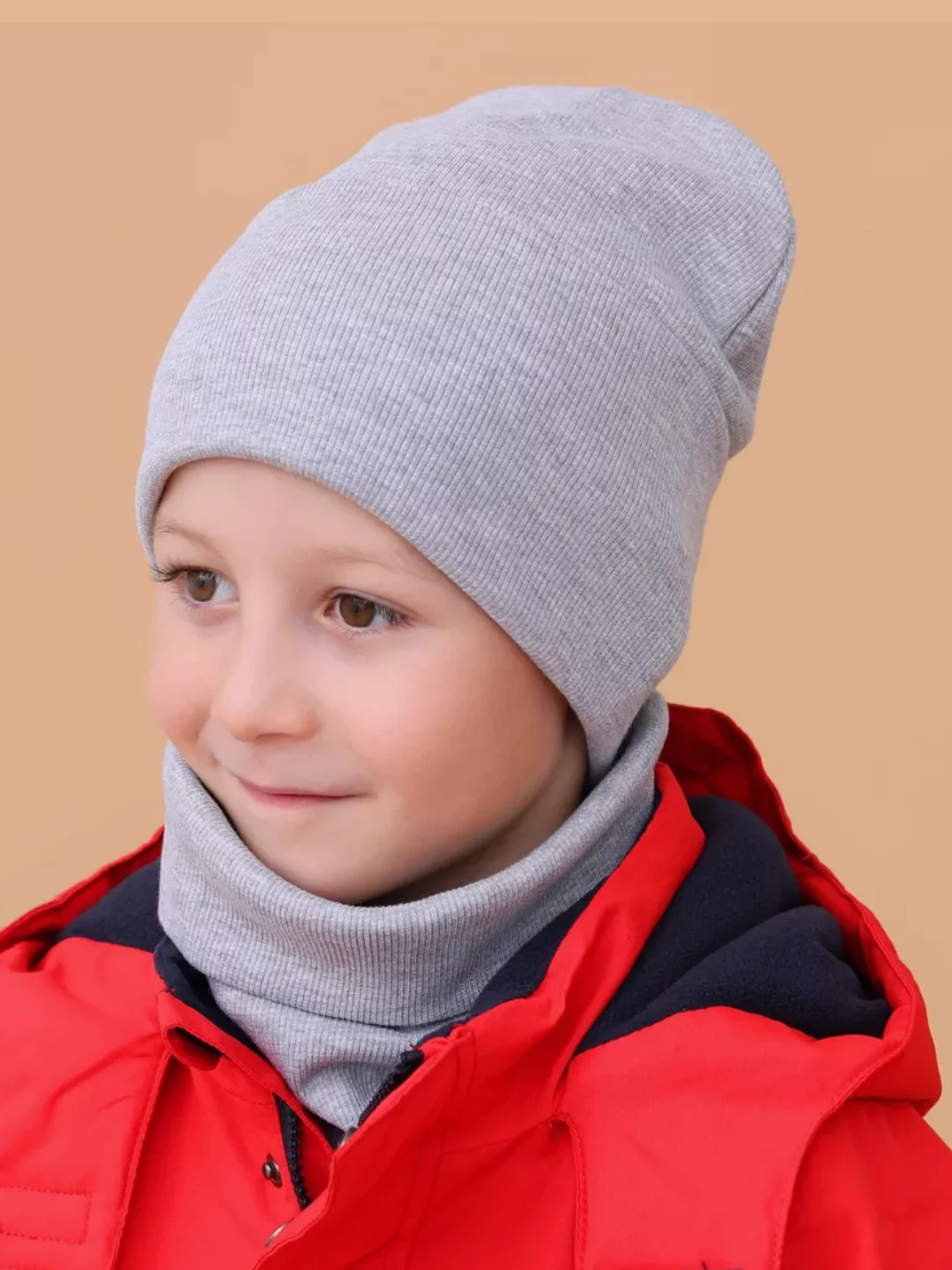 Комплект демисезонный для мальчика 3-7 лет .Шапка и снуд для мальчика