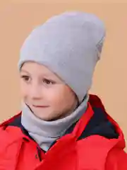 Комплект демисезонный для мальчика 3-7 лет .Шапка и снуд для мальчика