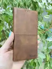 Тёмно-коричневый чехол книжка elitcase для Realme C33 / Реалми С33