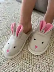 Молочный тапочки женские зайки