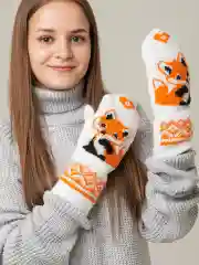 Белый женские варежки вязаные с лисичкой
