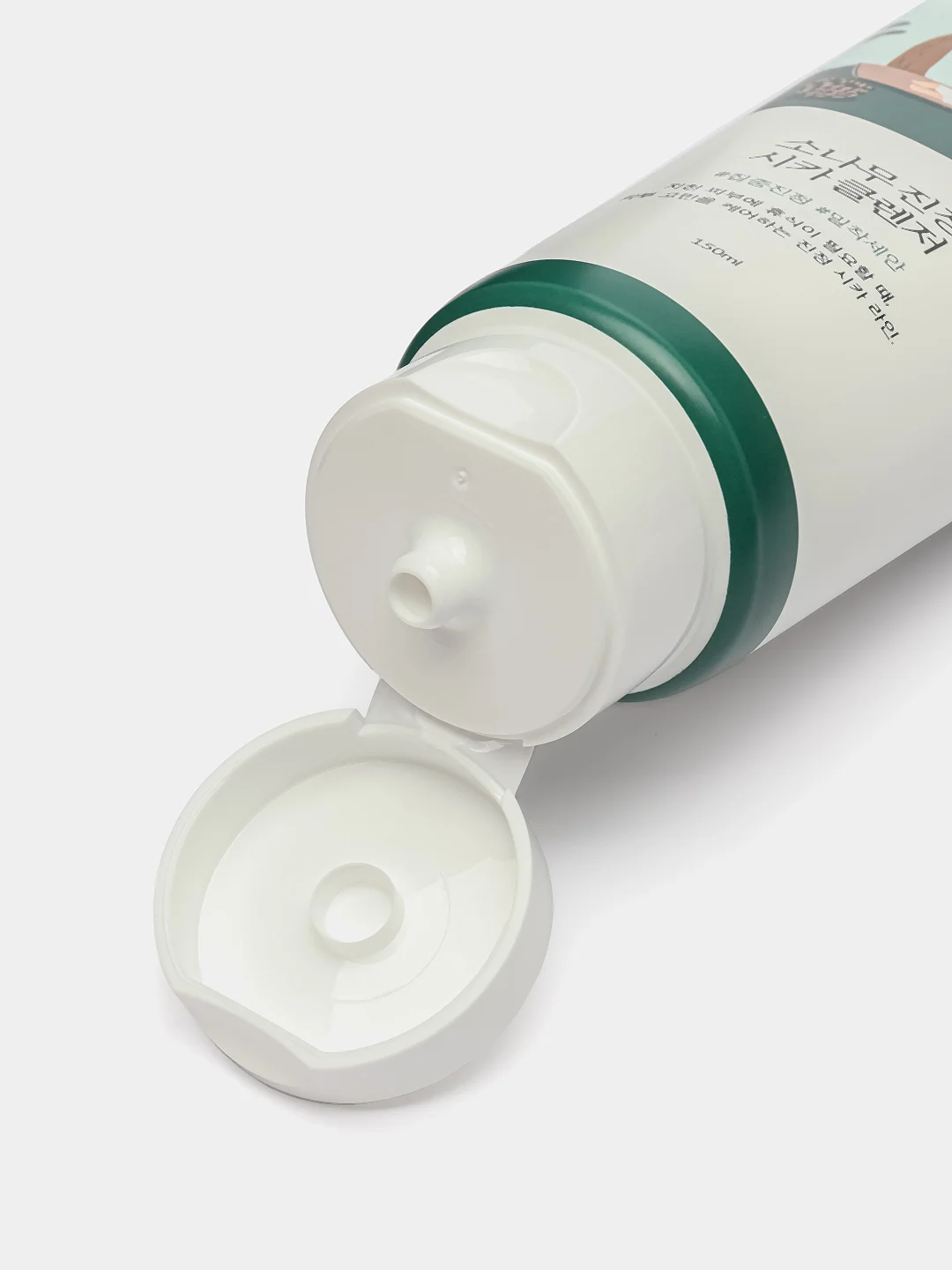 Пенка с экстрактом сосны для проблемной кожи Round Lab Pine Calming Cica Cleanser, 150 мл