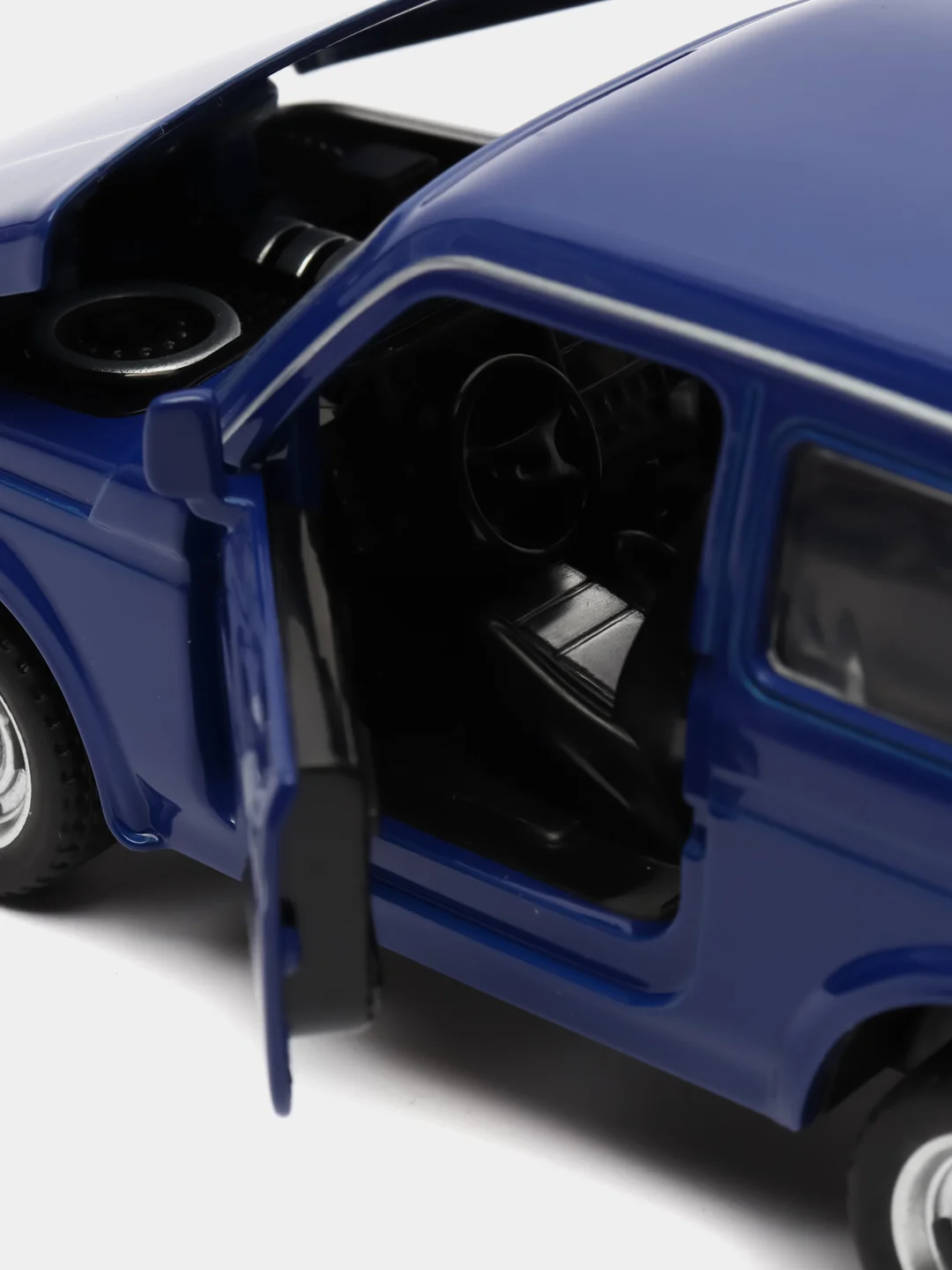 Синий lada 2121 Нива 1:32 A4069