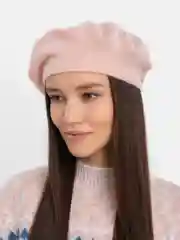 Пудровый берет
