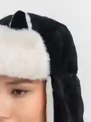 Черный шапка с ушками зимняя, с меховой подкладкой