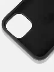 Черный чехол для iPhone 15 Plus силиконовый ROSCO матовый с микрофиброй, бортиком защитой камер