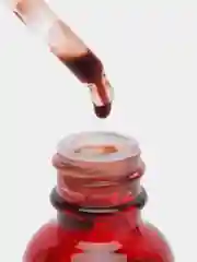 Мягкая пилинг-сыворотка с кислотами SKIN1004 Zombie Beauty Bloody Peel Light, 30 мл