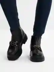 Ботинки женские демисезонные с цепью