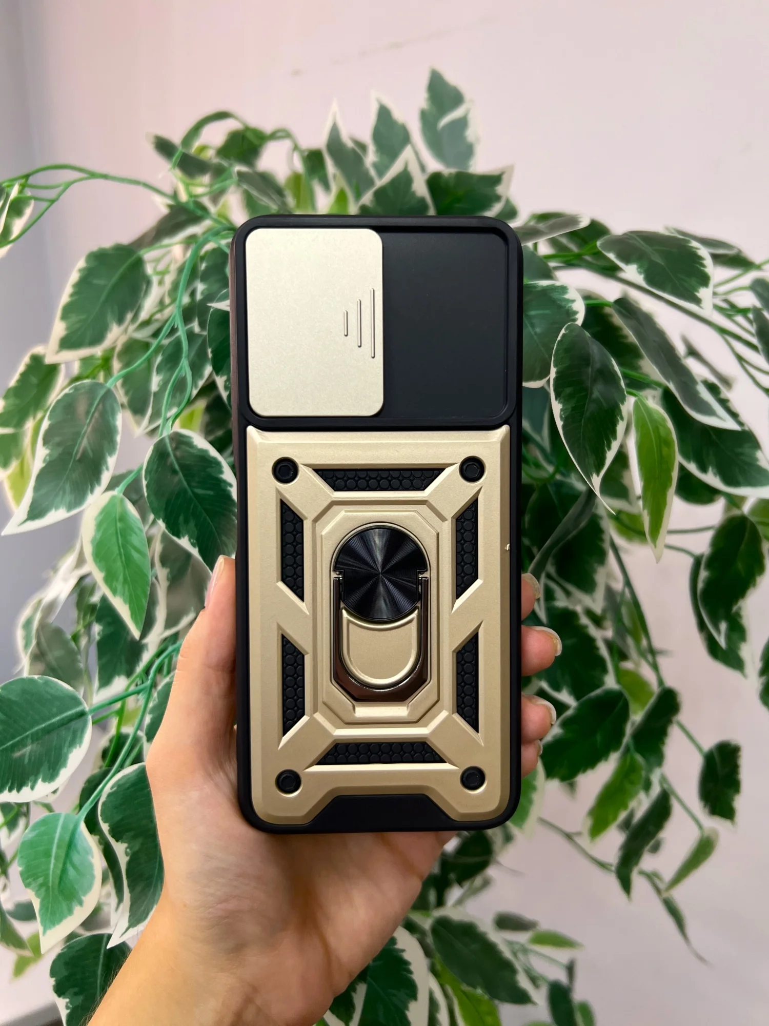 Золотой чехол противоударный armors для Tecno Spark 9 Pro / Техно Спарк 9 Про с защитой камеры