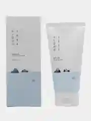 Мягкая пенка для умывания с морской водой Round Lab 1025 Dokdo Cleanser, 150 мл