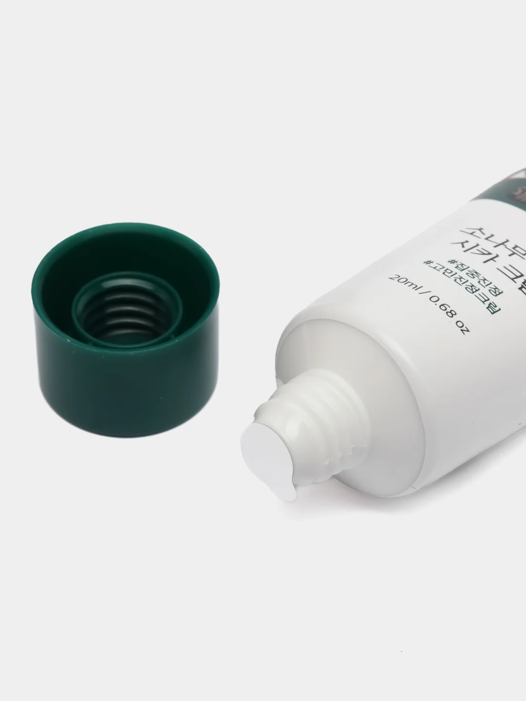Набор миниатюр с экстрактами сосны и центеллы Round Lab Pine Calming Cica Trial Kit