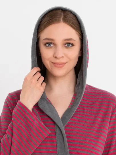 222 Халат на запах с капюшоном