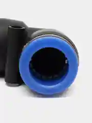 Фитинг трубок угловой пластиковый