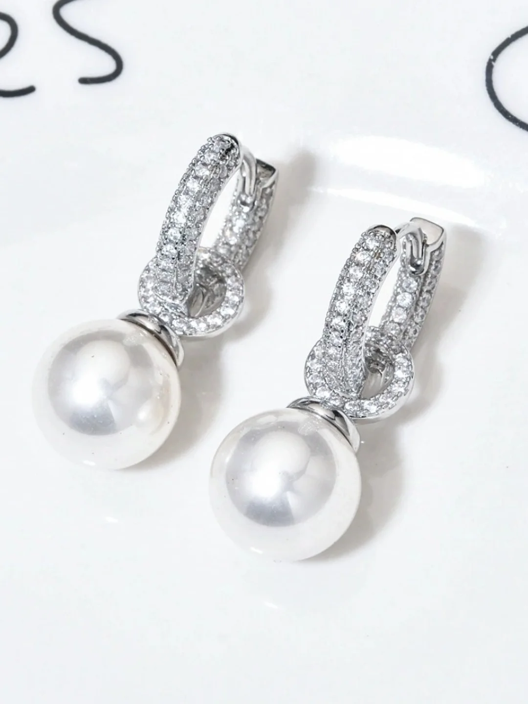 Серьги кольца с подвеской из жемчуга