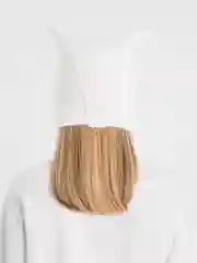 Белый шапка с ушками