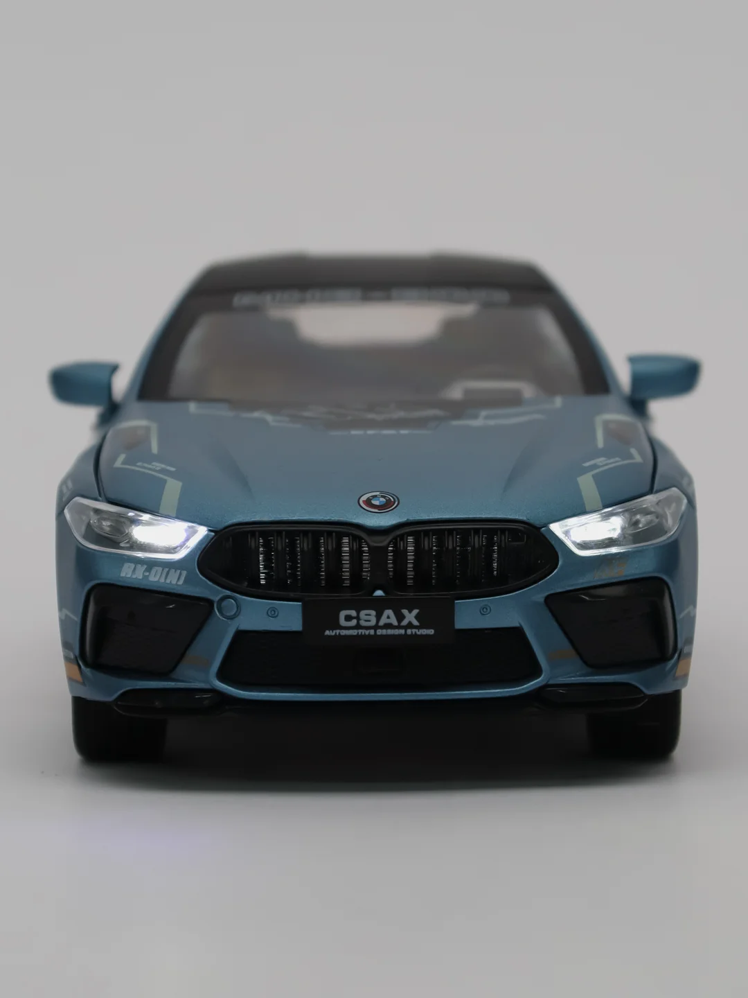 Голубой масштабная металлическая модель авто 1:24 BMW M8