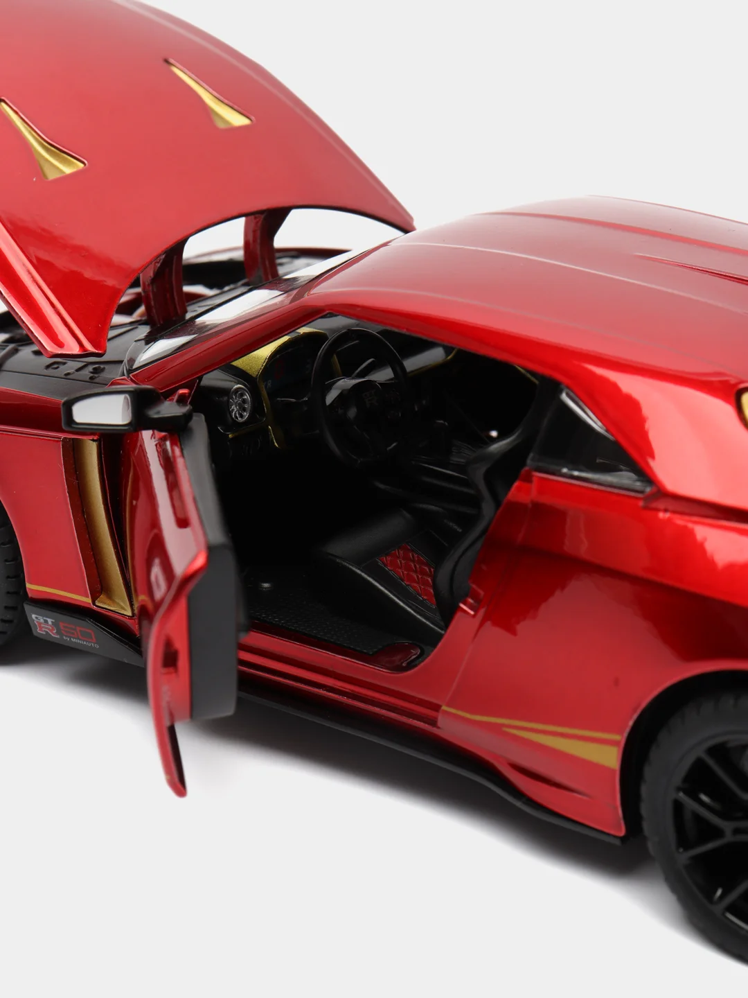 Красный масштабная модель авто 1:24 NISSAN GT-R 50