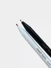 Черный автоматическая шариковая ручка, синяя, с чернилами на масляной основе: "Piano"