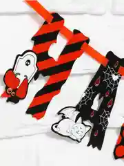Белый гирлянда на ленте  на Хэллоуин "Happy Halloween"