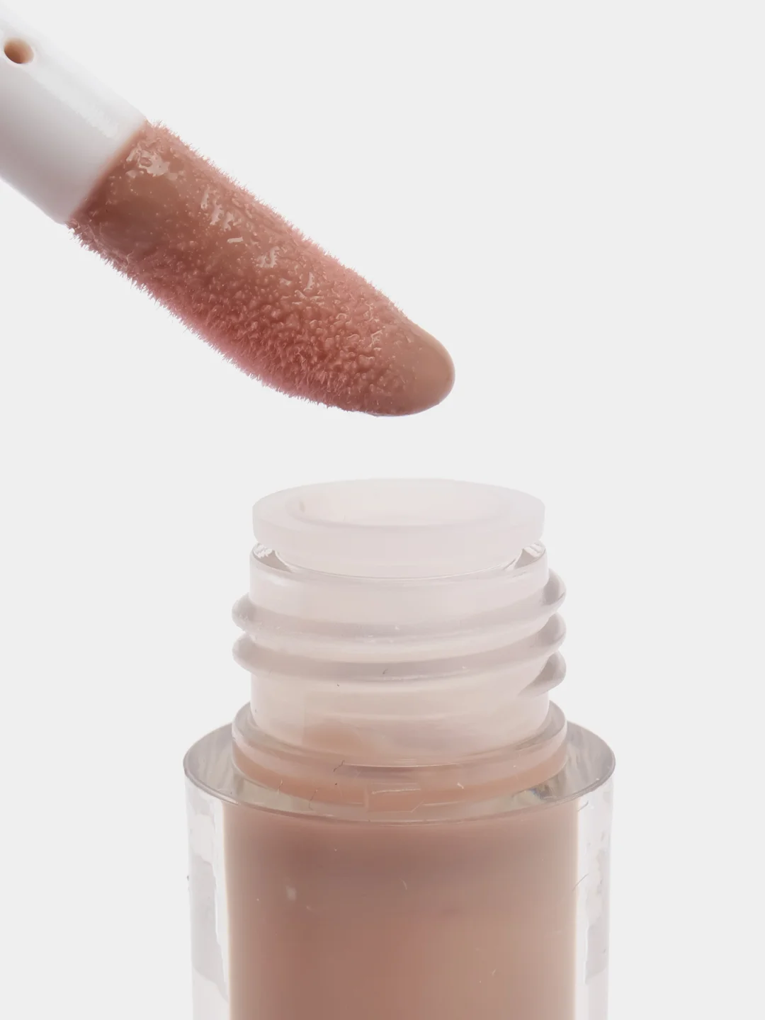 Бежевый lavellecollection Блеск для губ глянцевый SUGAR KISS, тон 01 мерцающий бежевый
