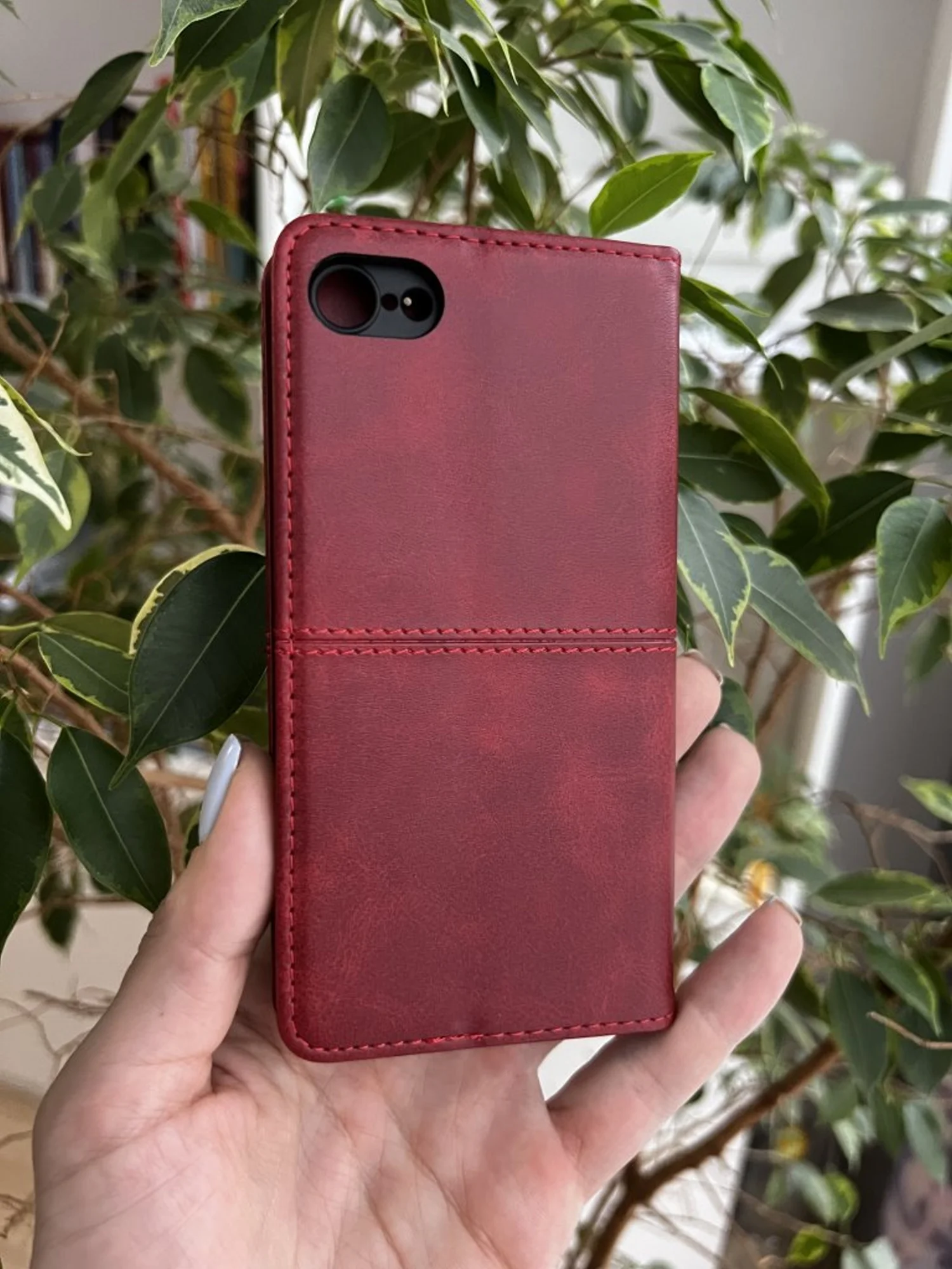 Красный чехол книжка elitcase для Apple iPhone 7 и 8 и SE2 и SE 2022 / Айфон 7 и 8 и SE2 и SE 2022