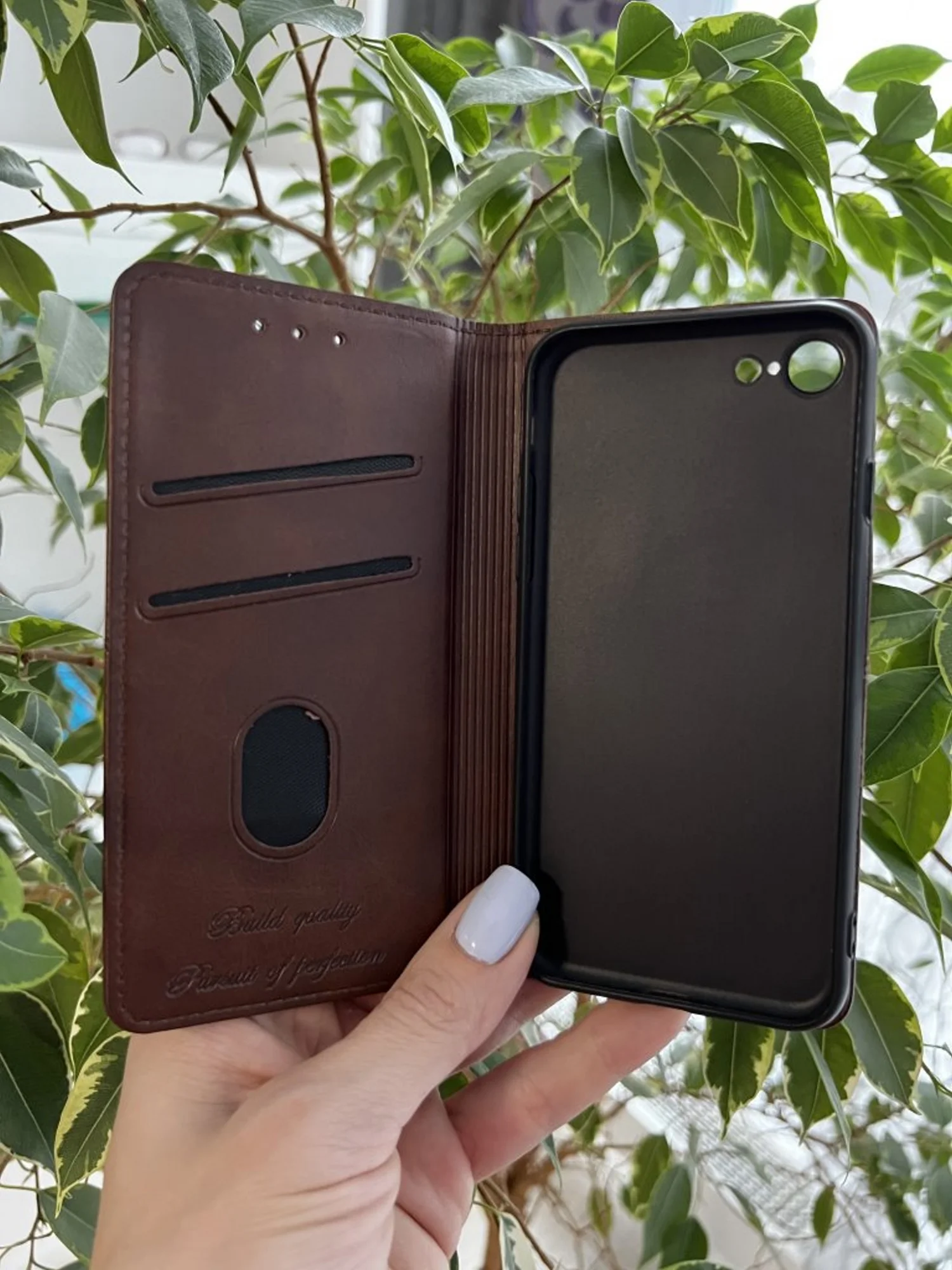Тёмно-коричневый чехол книжка elitcase для Apple iPhone 7 и 8 и SE2 и SE 2022 / Айфон 7 и 8 и SE2 и SE 2022
