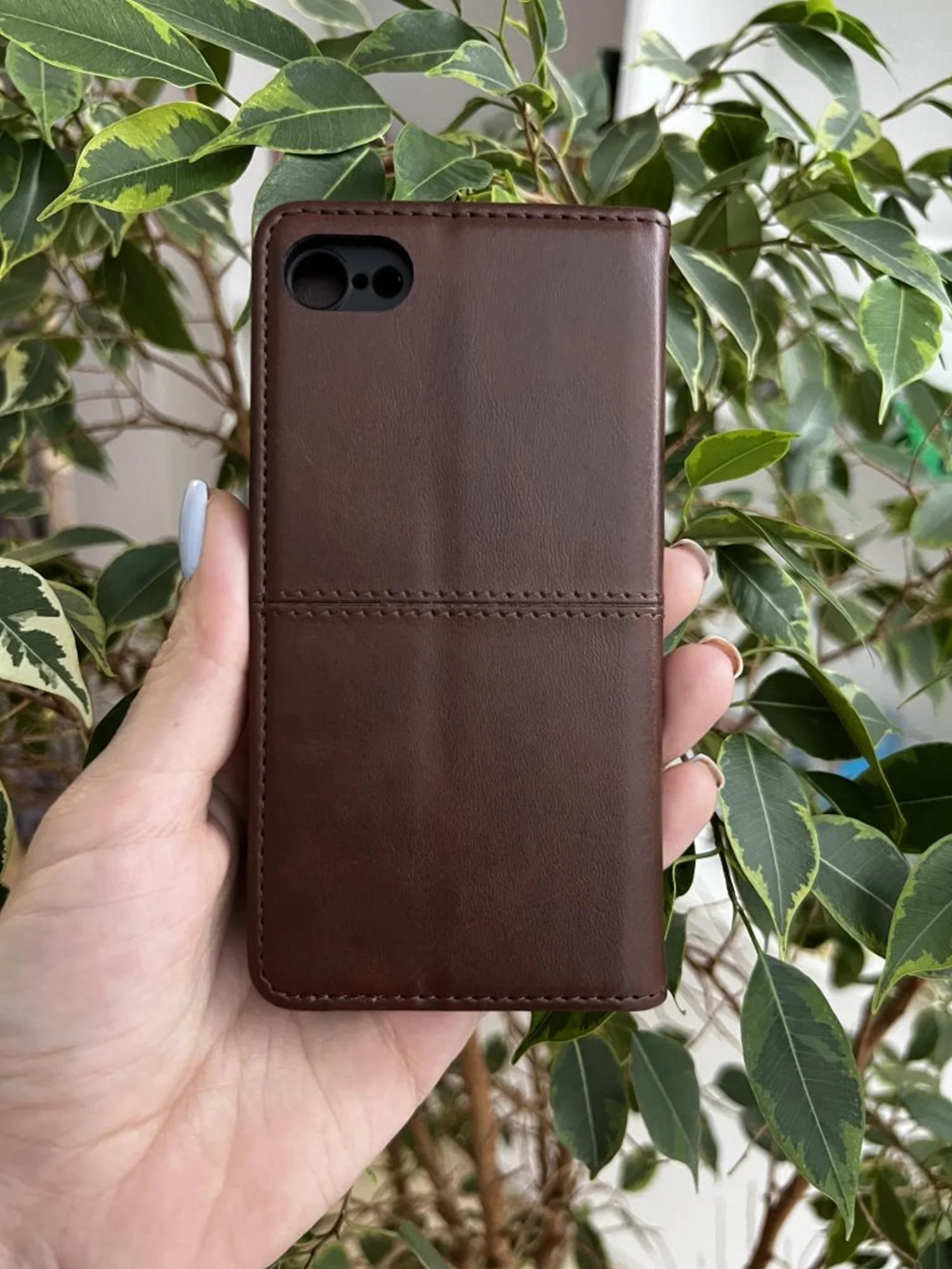 Тёмно-коричневый чехол книжка elitcase для Apple iPhone 7 и 8 и SE2 и SE 2022 / Айфон 7 и 8 и SE2 и SE 2022
