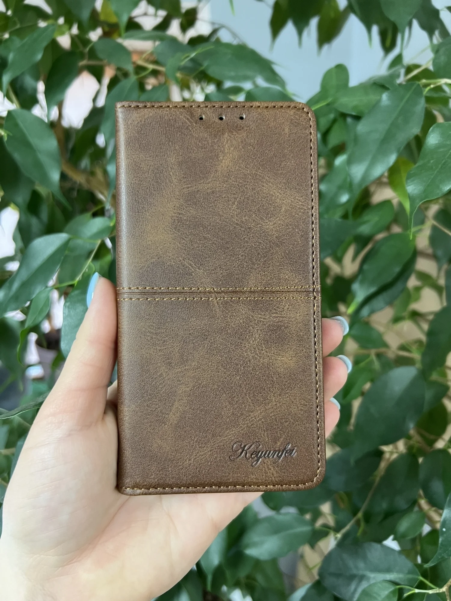 Тёмно-коричневый чехол книжка elitcase для Apple iPhone 12 и 12 Pro / Айфон 12 и 12 Про
