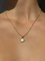 Желтый цепочка на шею "Клевер"