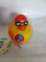 Игрушка Пластизоль Уточка в кепке и очках с мячиком