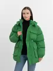 Зеленый женский пуховик зимний