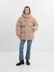 Бежевый женский пуховик зимний