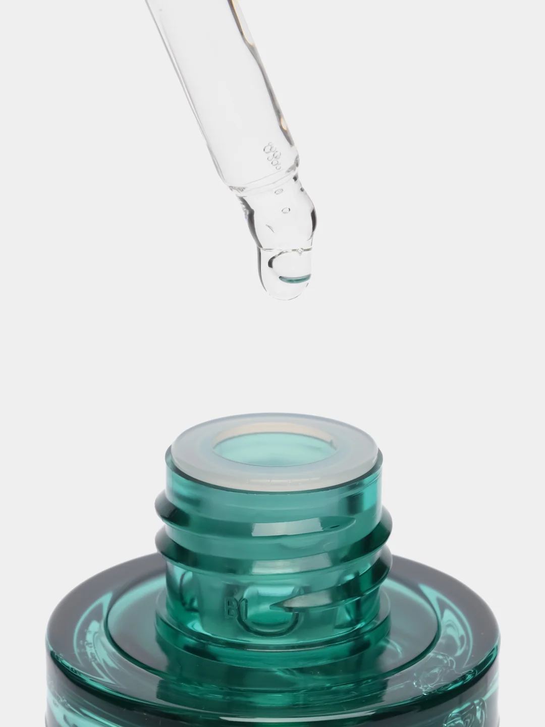 Ампульная сыворотка с экстрактом сосны Round Lab Pine Calming Cica Ampoule, 30 мл