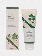 Успокаивающая пенка для умывания с полынью Round Lab Mugwort Calming Cleanser, 150 мл