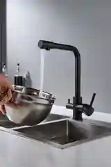 Черный смеситель для кухни с подключением фильтра питьевой воды Shevanik S328H, черный