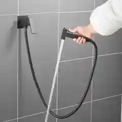 Черный встраиваемый однорычажный смеситель с гигиенической лейкой Shevanik S127H, черный, латунь