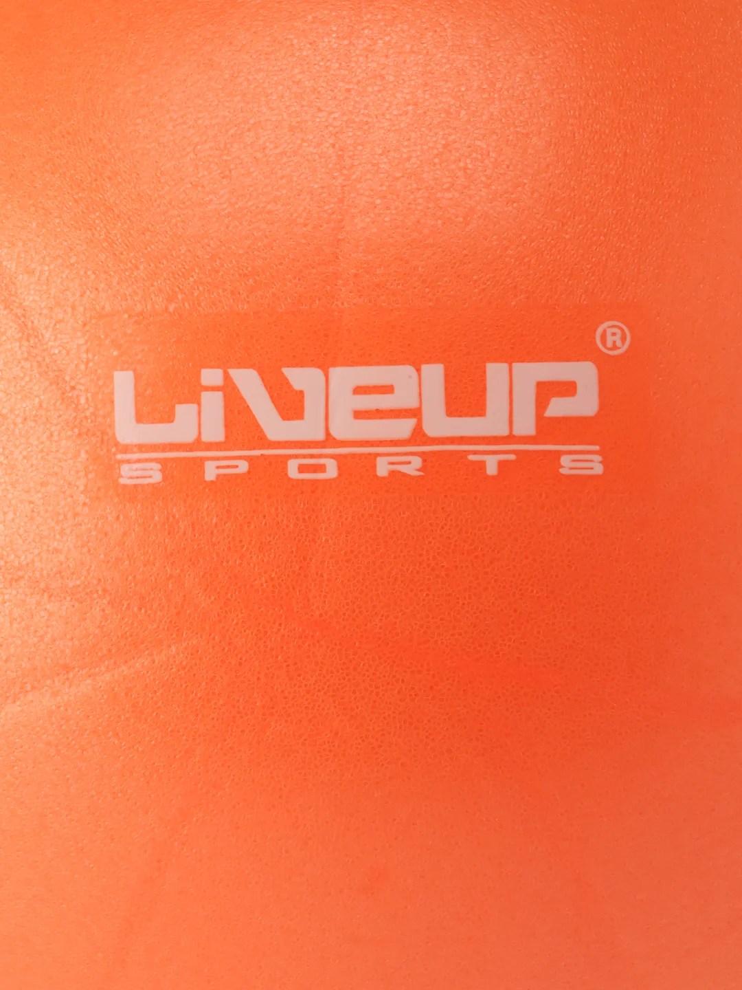 Оранжевый мяч LiveUp LS3225