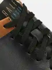 Кроссовки
