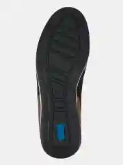 Кроссовки