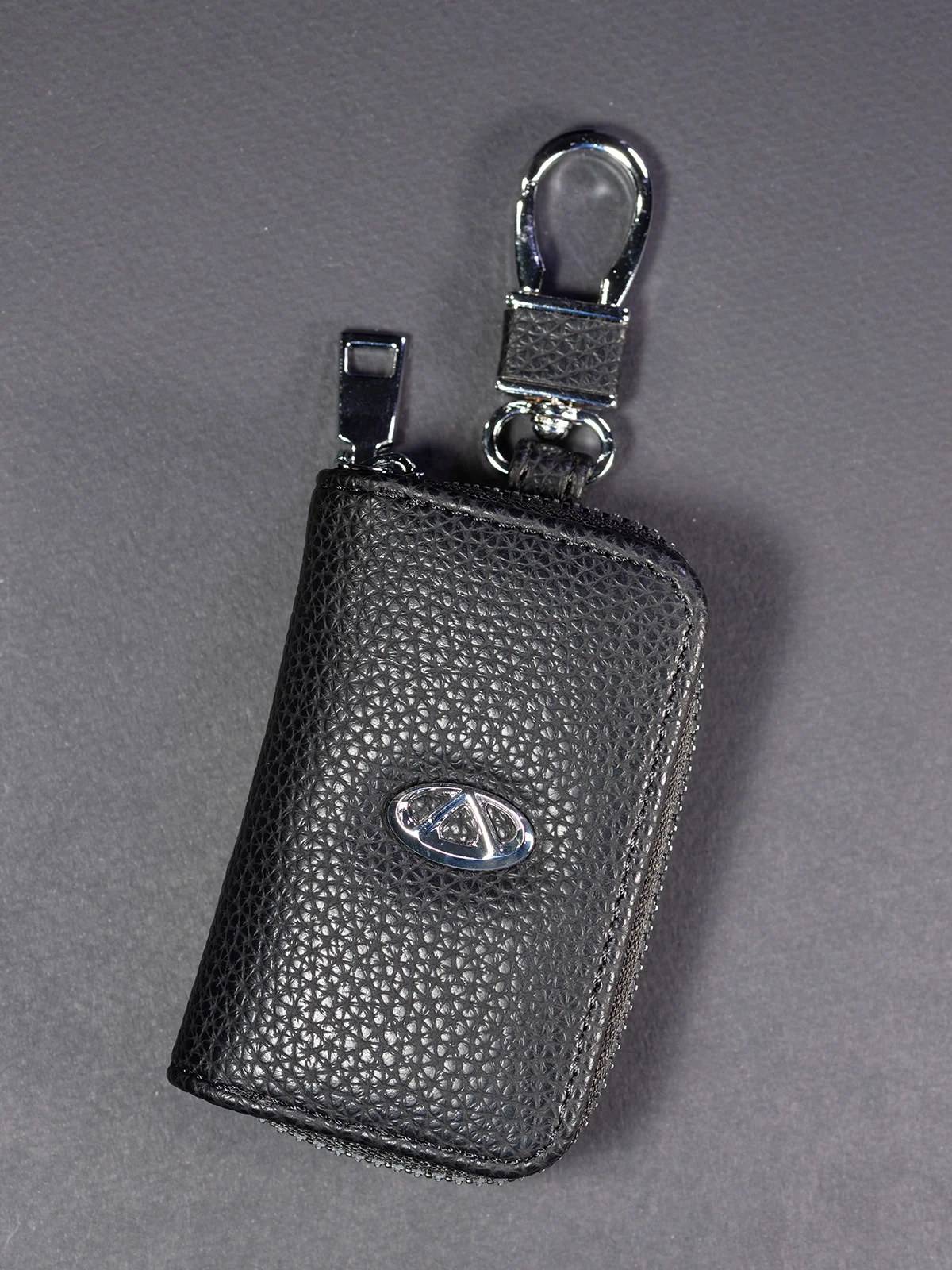 Чехол ключница для авто BYD Chery Geely Haval Toyota с логотипом