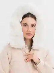 Бежевый зимняя куртка женская