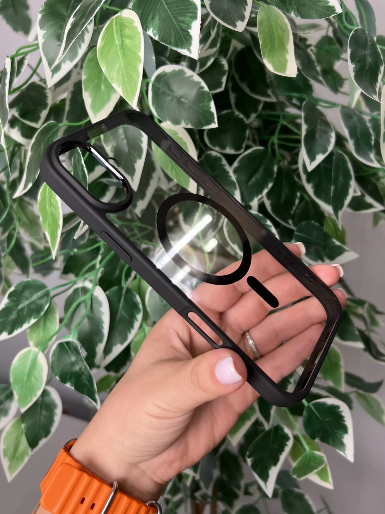 Угольный прозрачный чехол для Apple iPhone 16 Plus / Айфон 16 + с силиконовым кантом Crystal Case