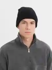 Вязаная базовая шапка