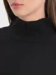 Черный свитер оверсайз с горлом