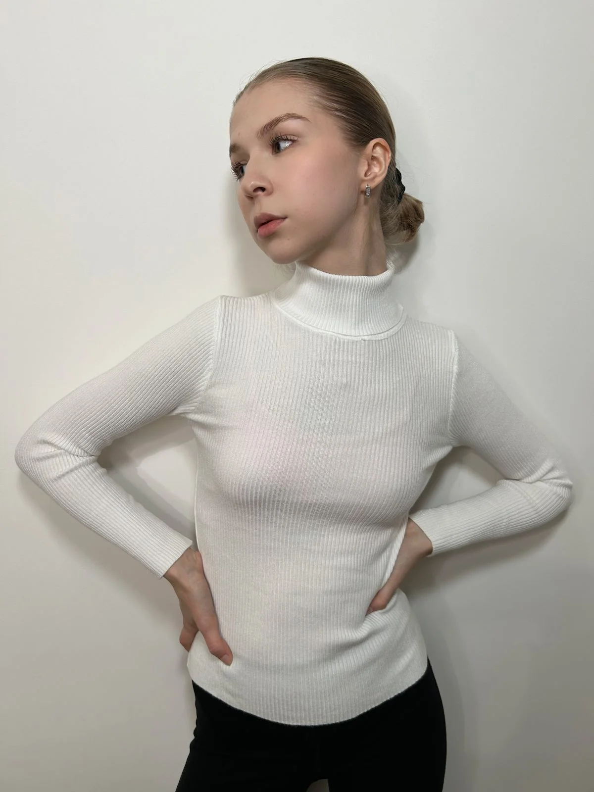 Белый водолазка женская кашемировая в рубчик