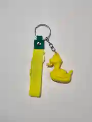 Желтый брелок змея отчертенка