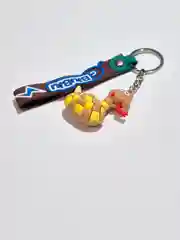 Коричневый брелок змея отчертенка