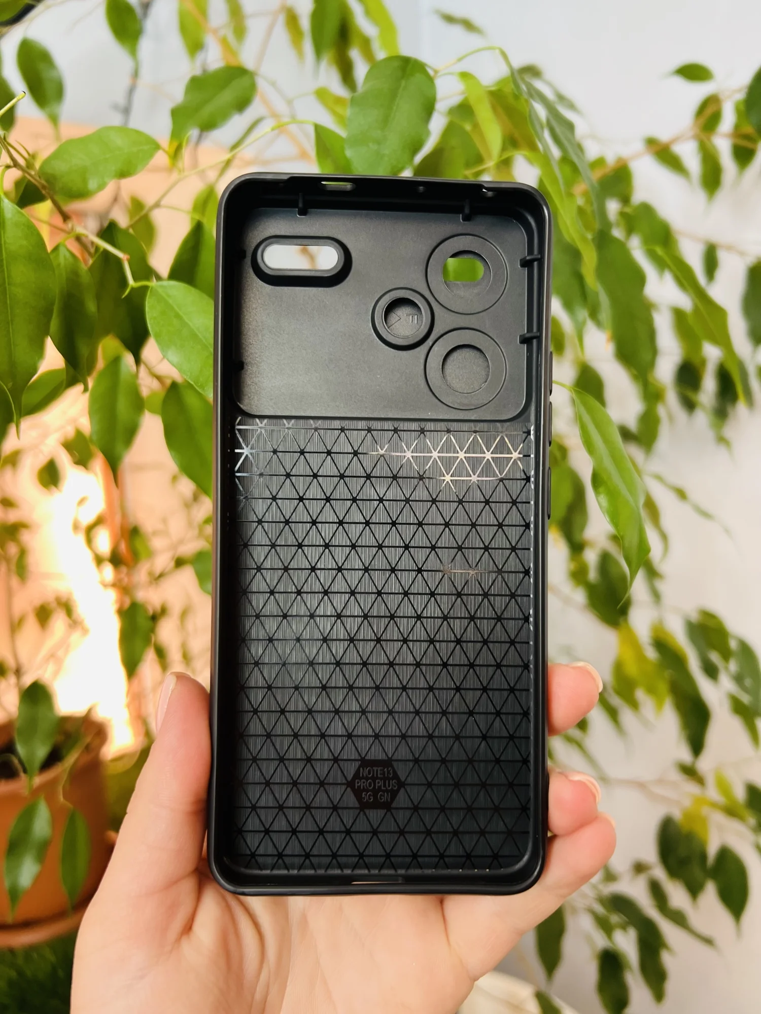Черный чехол противоударный armors для Xiaomi Redmi Note 13 Pro Plus / Редми Нот 13 Про Плюс