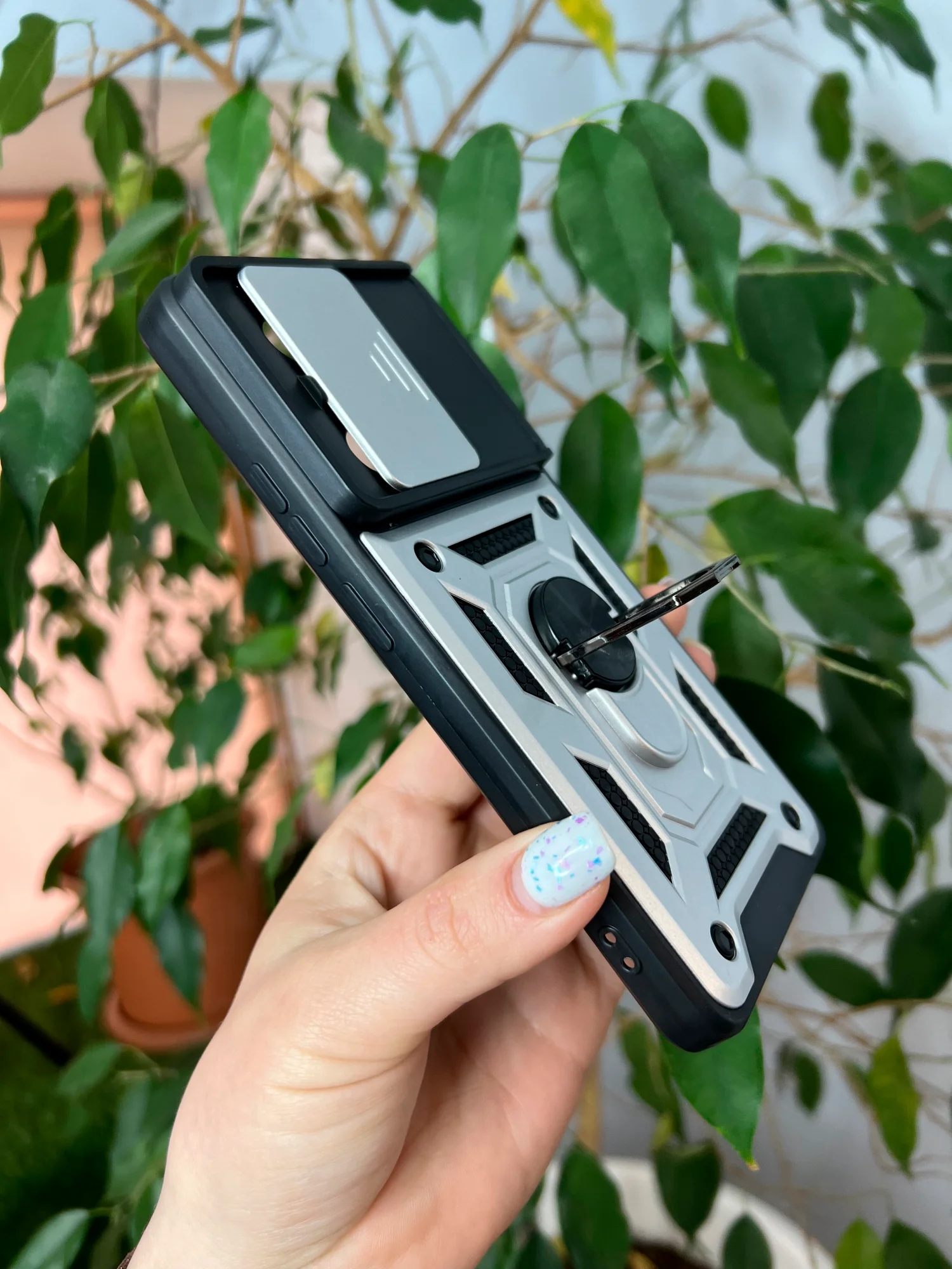 Серебряный чехол противоударный для Xiaomi Redmi Note 13 Pro 4G и Poco M6 Pro 4G